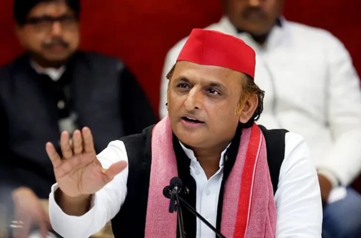 अखिलेश यादव