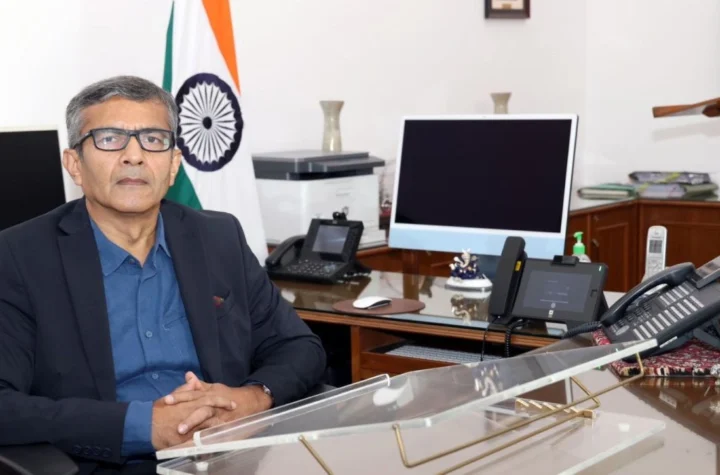रक्षा सचिव राजेश कुमार सिंह