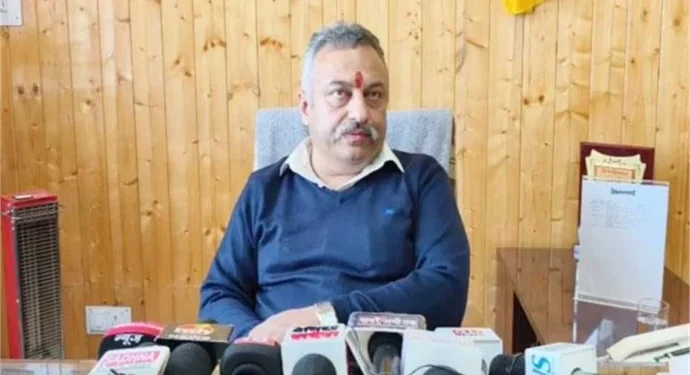 शिक्षा मंत्री रोहित ठाकुर