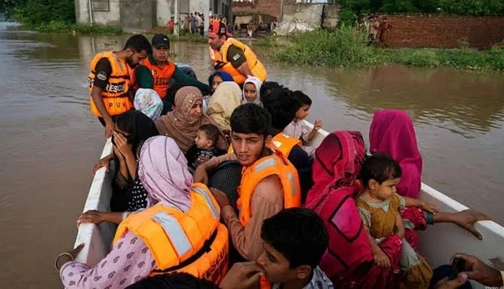 बाढ़ नियंत्रण कक्ष