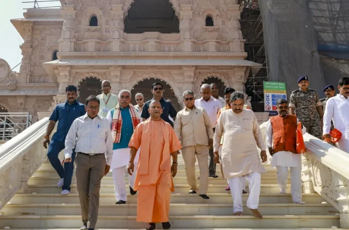 राम मंदिर में सीएम योगी
